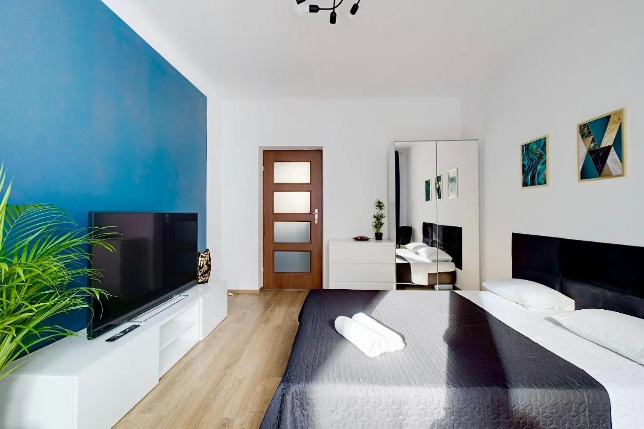 Charming Apartment In The City Center Warsaw Poland