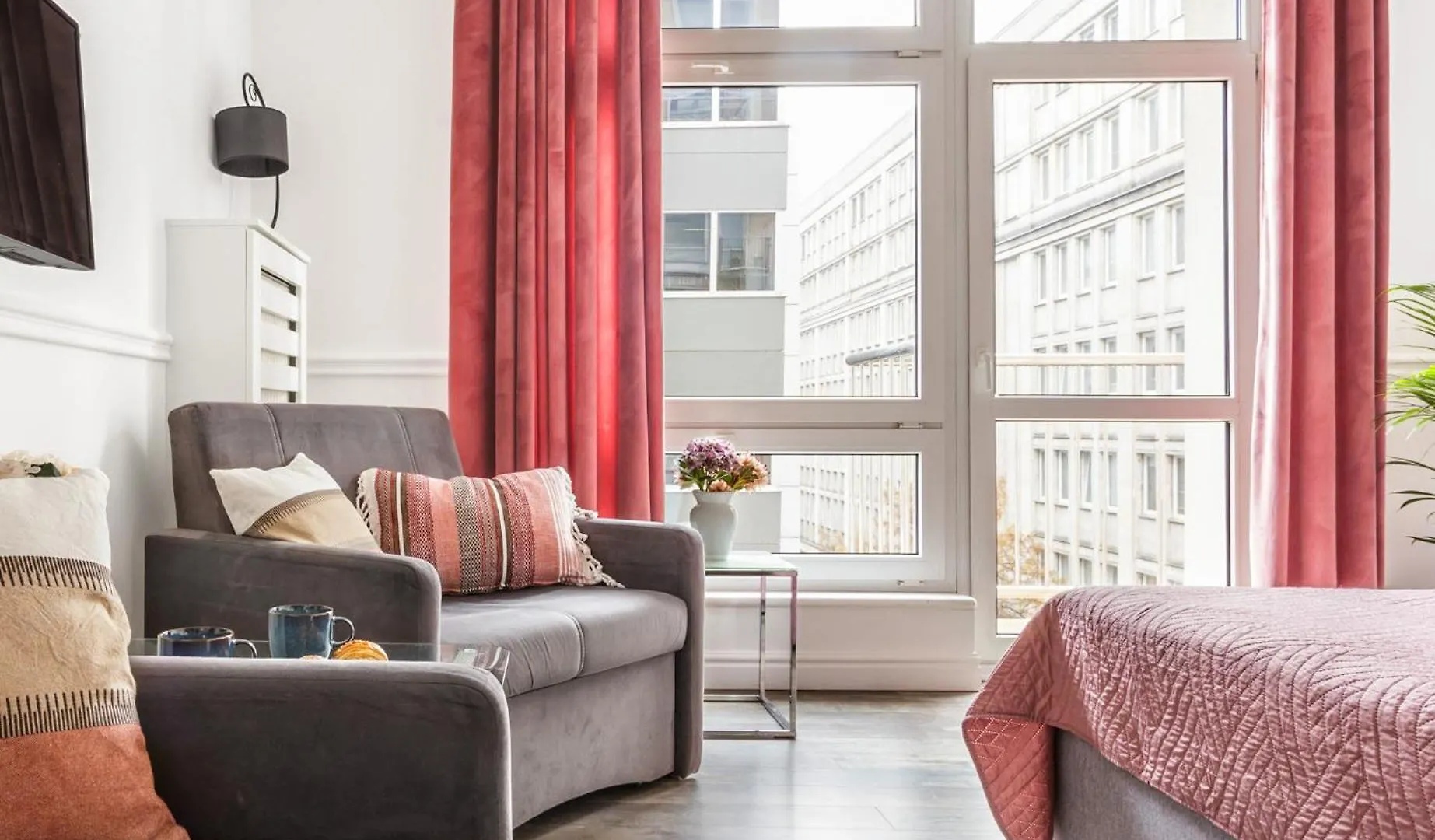 Charming Apartment In The City Center Warsaw