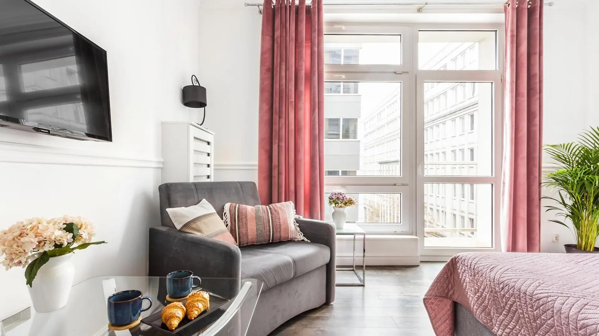 Charming Apartment In The City Center Warsaw 0*,  Poland