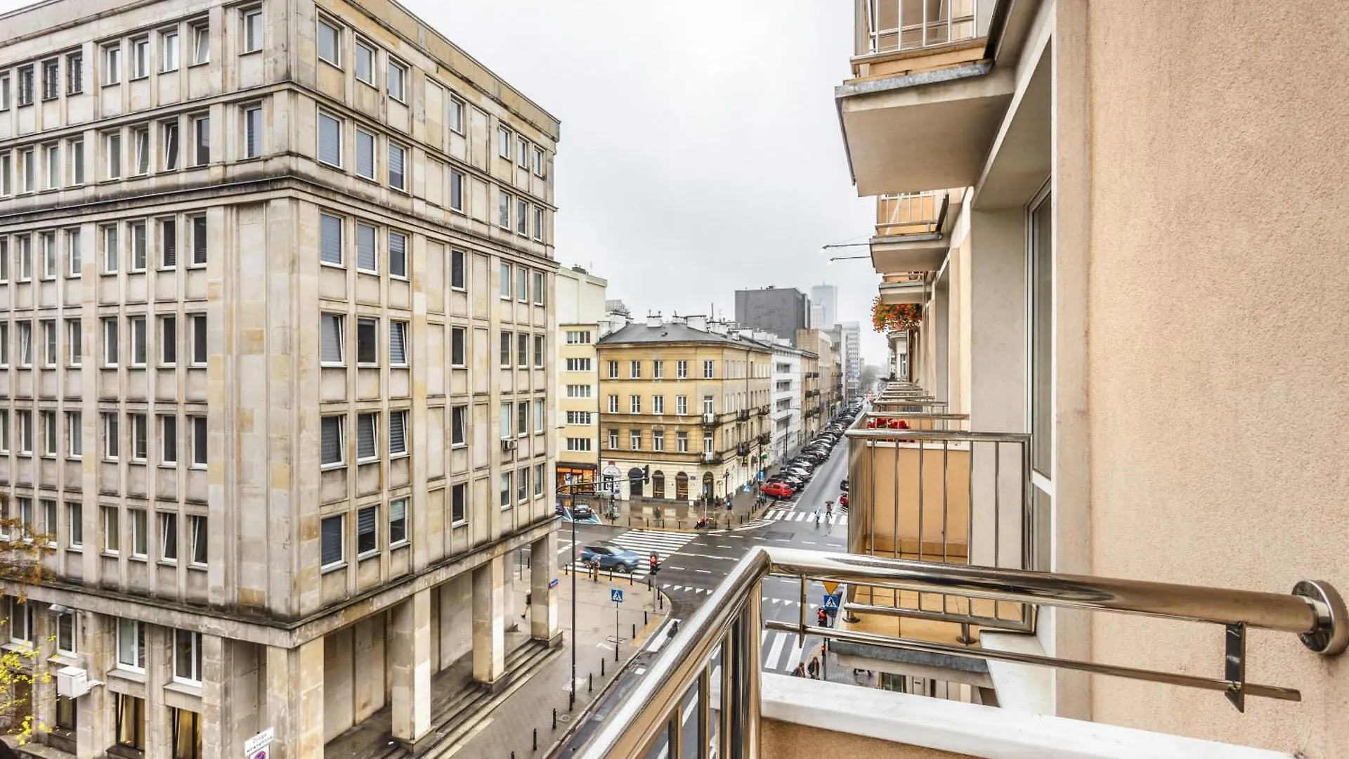 Charming Apartment In The City Center Warsaw