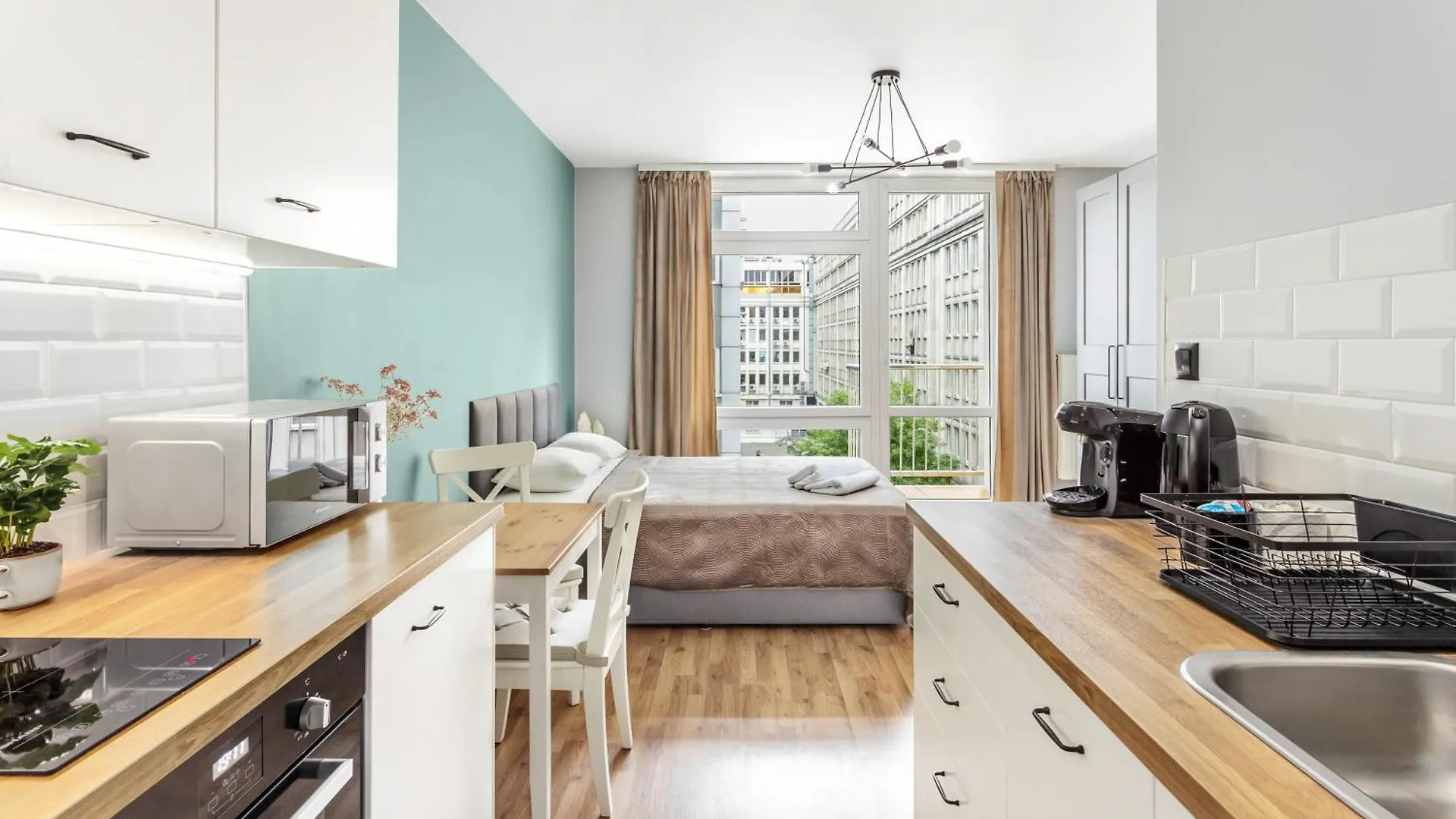 Charming Apartment In The City Center Warsaw