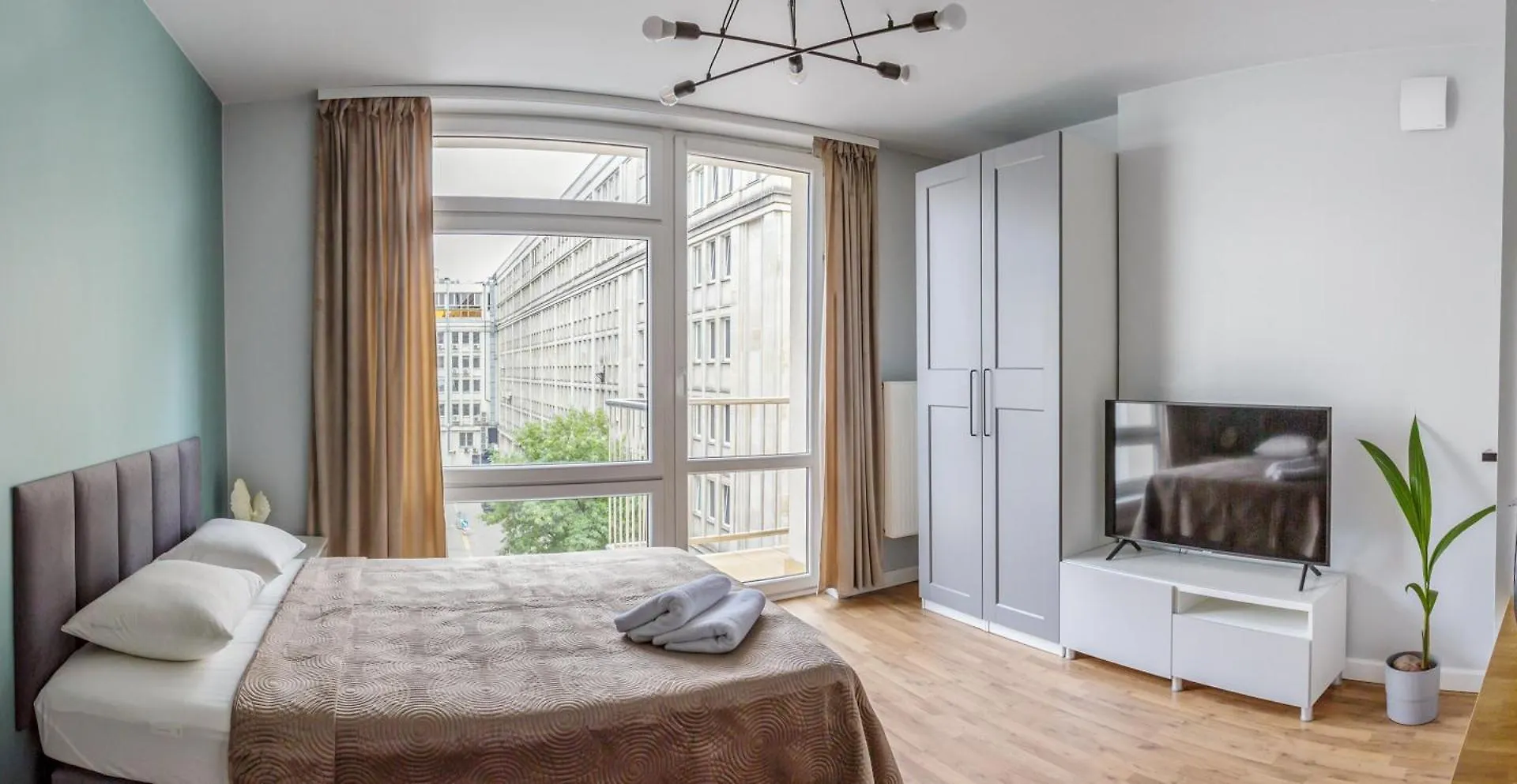 Charming Apartment In The City Center Warsaw