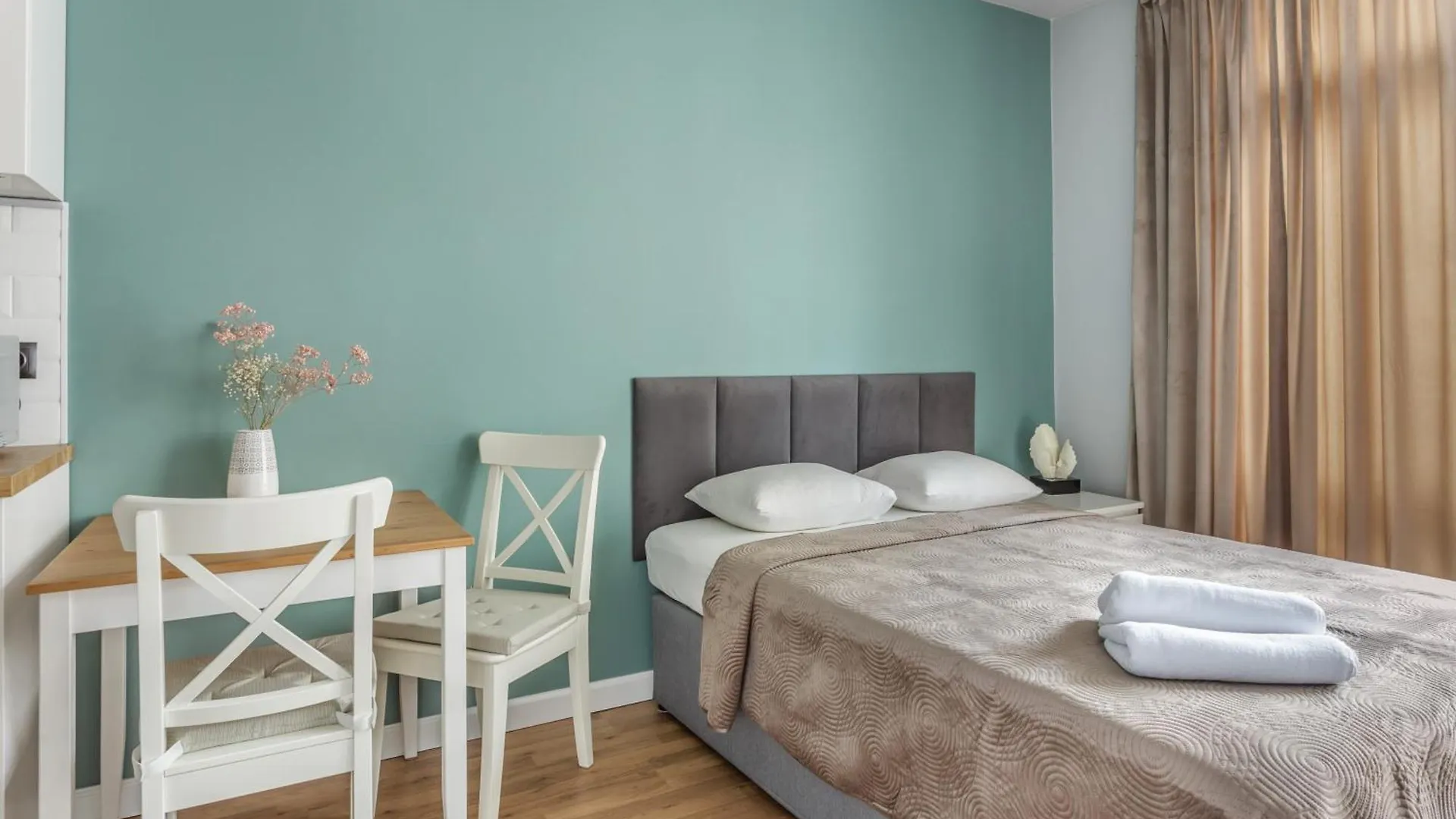 Charming Apartment In The City Center Warsaw